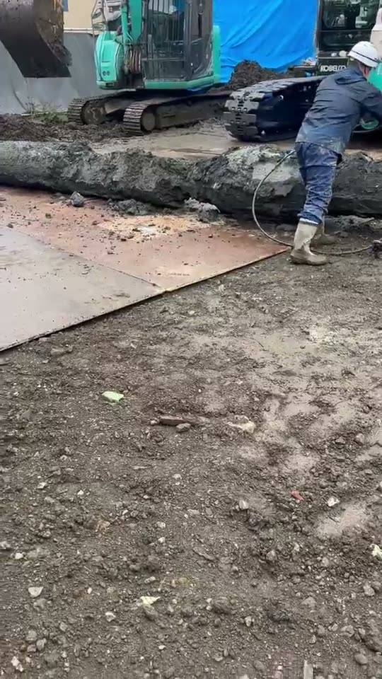 現場で作業する職人